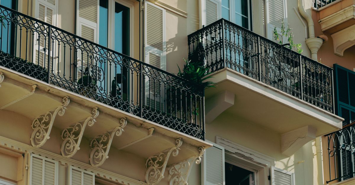 Timber Plantation Shutters: A Guide to Colour and Stain Choices